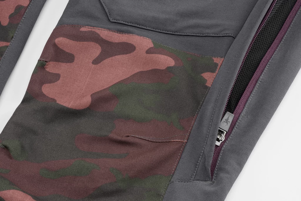 Pinewood Finnveden Hybrid Broek Dames Dusty Plum Jungle Camo (982) 5 Pinewood Finnveden Hybrid Broek Dames Dusty Plum Jungle Camo (982) - Afbeelding 3