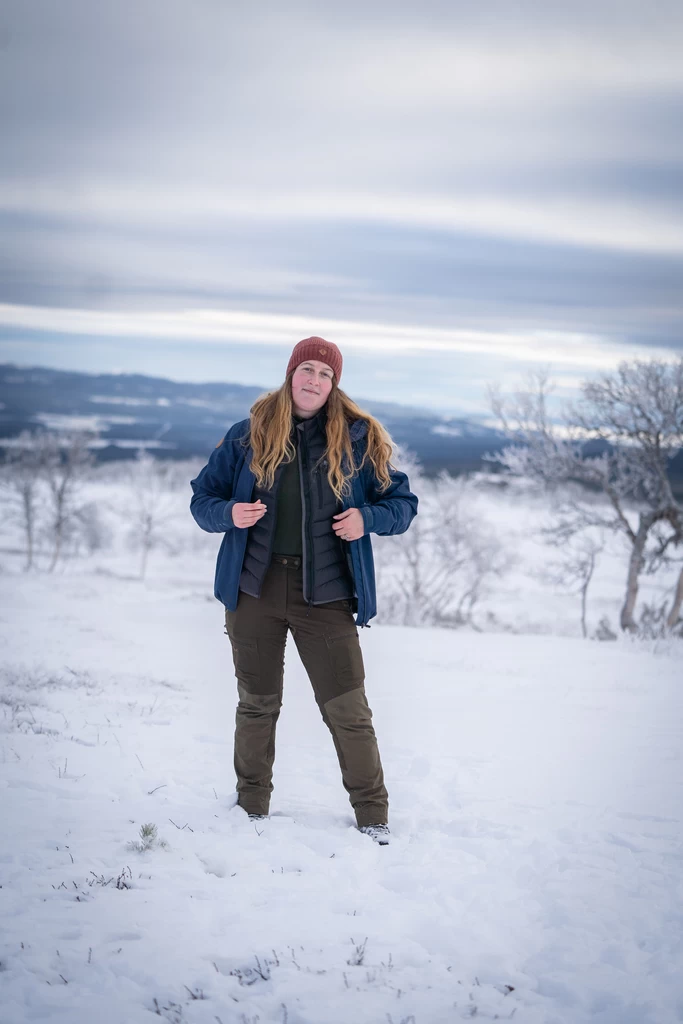 Pinewood Abisko Hybrid Power Fleece Dames Smoke Zwart/ Zwart (457) 4 Pinewood Abisko Hybrid Power Fleece Dames Smoke Zwart/ Zwart (457) - Afbeelding 2