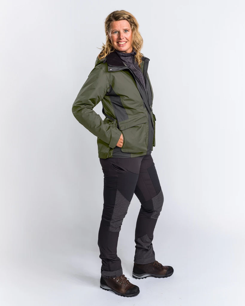 Pinewood Hondensport Trainings Jas Dames Mosgroen / Zwart (153) 2.0 8 Pinewood Hondensport Trainings Jas Dames Mosgroen / Zwart (153) 2.0 - Afbeelding 6