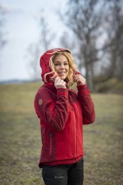 Pinewood Finnveden Hybrid Extreme Jas Dames Rood/Donker Rood (576) -Sport Verkoop ebad19272e45229a78f595101439d2bbfc0a612f
