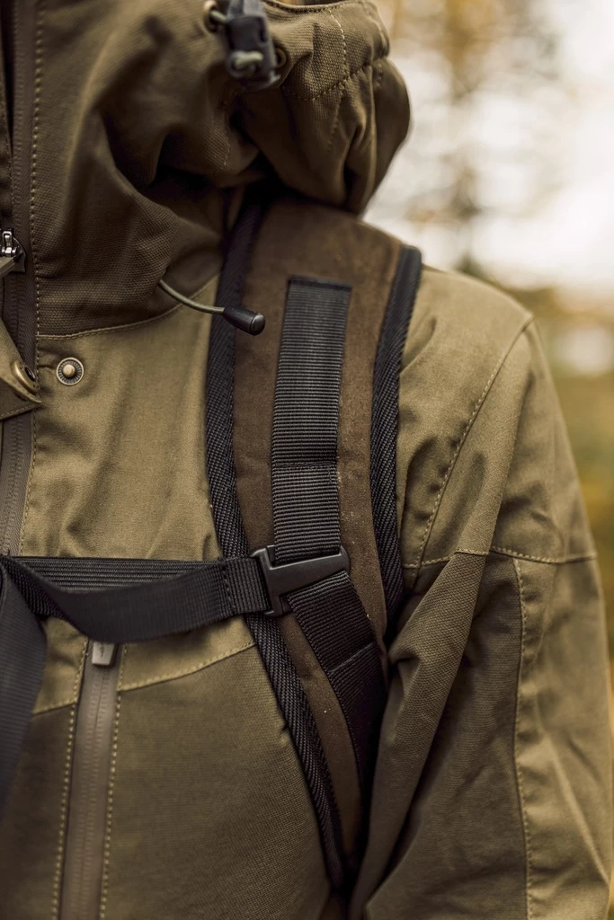 Pinewood Finnveden Hybrid Dames Jas Olijfgroen (713) 5 Pinewood Finnveden Hybrid Dames Jas Olijfgroen (713) - Afbeelding 3